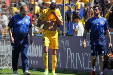 Galería de imágenes del partido disputado este sábado en el estadio de Santo Domingo.