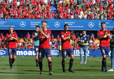 Galería de imágenes del partido disputado este sábado en el estadio de Santo Domingo.