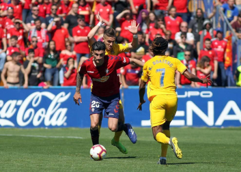 Galería de imágenes del partido disputado este sábado en el estadio de Santo Domingo.
