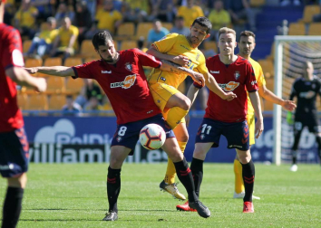 Galería de imágenes del partido disputado este sábado en el estadio de Santo Domingo.