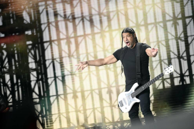 El concierto más multitudinario de Metallica en España, probablemente también uno de los más numerosos de su propia historia, se ha celebrado este viernes en Madrid ante 68.000 personas.
