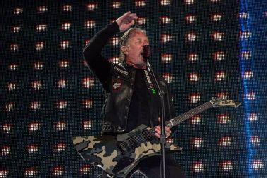 El concierto más multitudinario de Metallica en España, probablemente también uno de los más numerosos de su propia historia, se ha celebrado este viernes en Madrid ante 68.000 personas.