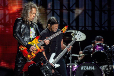 El concierto más multitudinario de Metallica en España, probablemente también uno de los más numerosos de su propia historia, se ha celebrado este viernes en Madrid ante 68.000 personas.