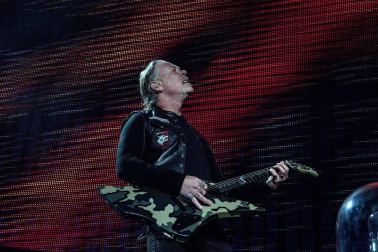 El concierto más multitudinario de Metallica en España, probablemente también uno de los más numerosos de su propia historia, se ha celebrado este viernes en Madrid ante 68.000 personas.