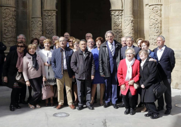 El escritor, docente, investigador y divulgador llama a "mimar la educación y la cultura", que ha definido como "un modo de vivir humanizado"