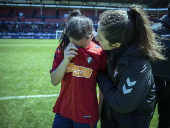 Osasuna Femenino superó al Santa Teresa Badajoz (2-1) con goles de Patricia Zugasti y Lorena Herrera, pero no logró el pase a la final de la fase de ascenso a LaLiga Iberdrola, en un duelo en el que las navarras mostraron mayor ambición en el campo que su rival.