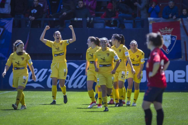 Osasuna Femenino superó al Santa Teresa Badajoz (2-1) con goles de Patricia Zugasti y Lorena Herrera, pero no logró el pase a la final de la fase de ascenso a LaLiga Iberdrola, en un duelo en el que las navarras mostraron mayor ambición en el campo que su rival.