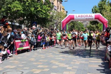 Muñoz y Carrera vencen en la Vuelta a la Mejana. Un total de 929 atletas participaron en la XXXIX edición de esta popular cita de la capital ribera