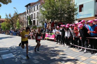 Muñoz y Carrera vencen en la Vuelta a la Mejana. Un total de 929 atletas participaron en la XXXIX edición de esta popular cita de la capital ribera