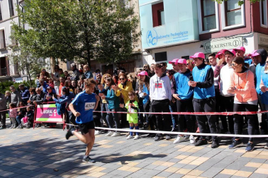 Muñoz y Carrera vencen en la Vuelta a la Mejana. Un total de 929 atletas participaron en la XXXIX edición de esta popular cita de la capital ribera