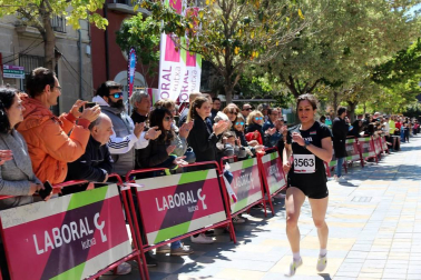 Muñoz y Carrera vencen en la Vuelta a la Mejana. Un total de 929 atletas participaron en la XXXIX edición de esta popular cita de la capital ribera
