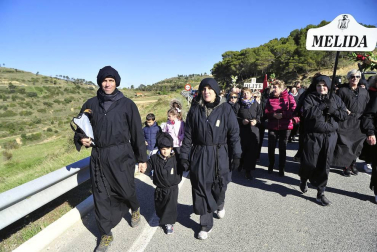 Ujué fue escenario este domingo de su segunda romería en afluencia de cada año y, para antes de las ocho de la mañana,Figarol, Carcastillo, Mélida y Olite, se acercaban ya a la zona del crucero, primero para darle la bienvenida y además para coger fuerzas después del camino hacia la Virgen de Ujué.