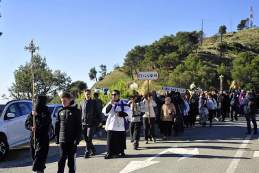 Ujué fue escenario este domingo de su segunda romería en afluencia de cada año y, para antes de las ocho de la mañana,Figarol, Carcastillo, Mélida y Olite, se acercaban ya a la zona del crucero, primero para darle la bienvenida y además para coger fuerzas después del camino hacia la Virgen de Ujué.