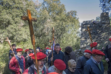 El Partido Carlista celebra su reunión anual en Montejurra.