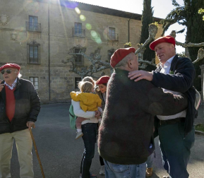 El Partido Carlista celebra su reunión anual en Montejurra.