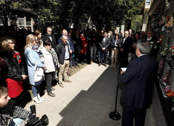 El cementerio de Pamplona acogió el 21 acto en recuerdo del edil asesinado por la banda terrorista en un acto al que acudieron familiares, compañeros y cargos políticos.