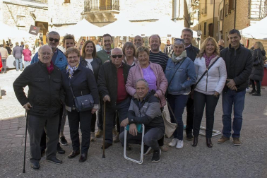 El domingo 5 de mayo más de cuatro mil personas se dieron cita en Dicastillo para disfrutar de la tradicional Feria del Espárrago. La degustación popular y la entrega de los premios a los mejores ejemplares fueron los actos principales de este día de fiesta gastronómica organizada por el ayuntamiento local y el Consorcio turístico de Tierra Estella.