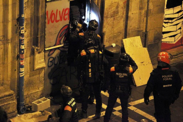 Okupan de nuevo Rozalejo tras la manifestación en apoyo al gaztetxe