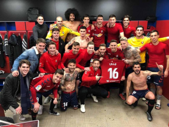 Las celebraciones de los jugadores de Osasuna en el vestuario, fotografiadas desde la 18ª jornada, muestran la unión del grupo.