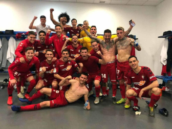 Las celebraciones de los jugadores de Osasuna en el vestuario, fotografiadas desde la 18ª jornada, muestran la unión del grupo.