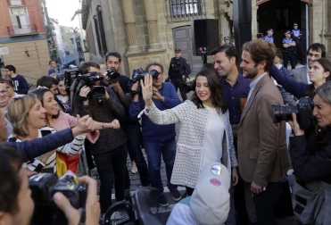 La portavoz nacional de Ciudadanos estuvo en la Plaza Consistorial junto a José Jacier Esparza este martes, 14 de mayo.