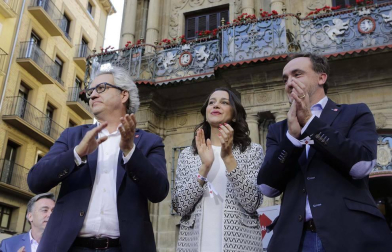 La portavoz nacional de Ciudadanos estuvo en la Plaza Consistorial junto a José Jacier Esparza este martes, 14 de mayo.