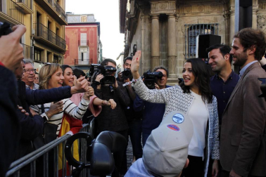 La portavoz nacional de Ciudadanos estuvo en la Plaza Consistorial junto a José Jacier Esparza este martes, 14 de mayo.