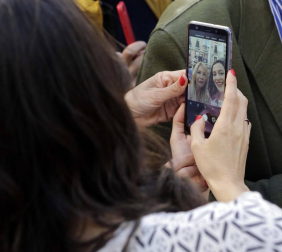 La portavoz nacional de Ciudadanos estuvo en la Plaza Consistorial junto a José Jacier Esparza este martes, 14 de mayo.