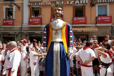 Fotos de los gigantes y cabezudos de Pamplona, 14 de julio de San Fermín 2018