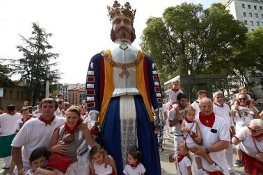 Salida de los gigantes y cabezudos de Pamplona, 12 de julio de San Fermín 2018