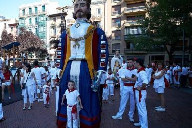 Salida de los gigantes y cabezudos de Pamplona, 10 de julio de San Fermín 2018