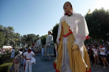 Salida de los gigantes y cabezudos de Pamplona, 9 de julio de San Fermín 2018