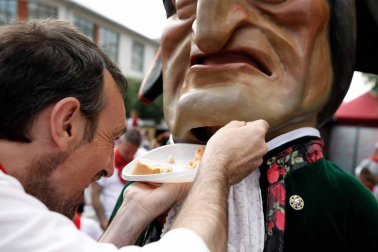 Salida de los gigantes y cabezudos de Pamplona, 8 de julio de San Fermín 2018