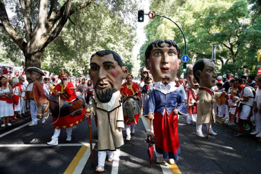Salida de los gigantes y cabezudos de Pamplona, 7 de julio de San Fermín 2018