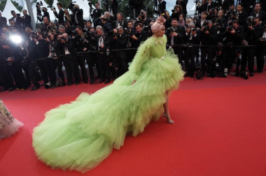'Dolor y Gloria' es la sexta película que Almodóvar presenta en la competición de Cannes y hasta ahora tiene un más que notable balance: obtuvo en 1999 el premio a la mejor dirección por 'Todo sobre mi madre' y en 2006 vio recompensado el guion de 'Volver', que también se llevó el galardón de mejor interpretación para sus actrices.