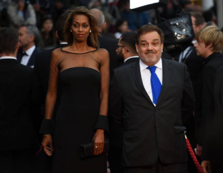 'Dolor y Gloria' es la sexta película que Almodóvar presenta en la competición de Cannes y hasta ahora tiene un más que notable balance: obtuvo en 1999 el premio a la mejor dirección por 'Todo sobre mi madre' y en 2006 vio recompensado el guion de 'Volver', que también se llevó el galardón de mejor interpretación para sus actrices.