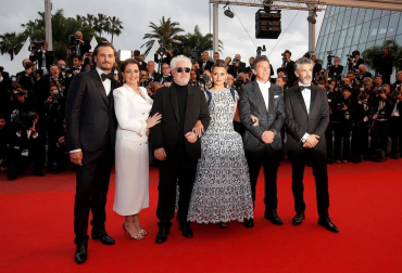 'Dolor y Gloria' es la sexta película que Almodóvar presenta en la competición de Cannes y hasta ahora tiene un más que notable balance: obtuvo en 1999 el premio a la mejor dirección por 'Todo sobre mi madre' y en 2006 vio recompensado el guion de 'Volver', que también se llevó el galardón de mejor interpretación para sus actrices.