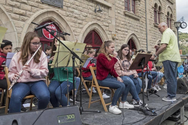 El tiempo permitió seguir el guión al principio, pero la lluvia marcó la recta final de la mañana e hizo cambiar escenarios