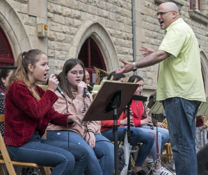 El tiempo permitió seguir el guión al principio, pero la lluvia marcó la recta final de la mañana e hizo cambiar escenarios
