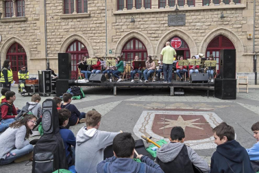 El tiempo permitió seguir el guión al principio, pero la lluvia marcó la recta final de la mañana e hizo cambiar escenarios
