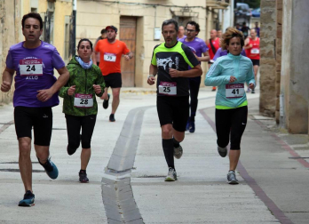 Rubén Juániz y Juan Martínez, dos corredores del Club Atletismo Iranzu de Estella, comparten triunfo en Allo.