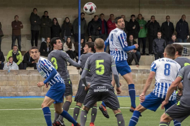 Galería de fotos de la victoria que ha dado la permanencia al Izarra