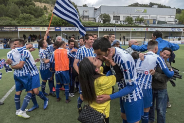 Galería de fotos de la victoria que ha dado la permanencia al Izarra