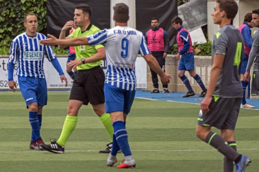 Galería de fotos de la victoria que ha dado la permanencia al Izarra