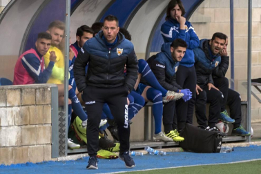 Galería de fotos de la victoria que ha dado la permanencia al Izarra