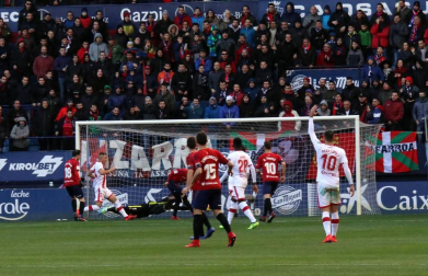 Imágenes del partido Osasuna-Mallorca disputado en El Sadar.