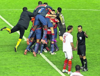 Los rojillos certificaron la salvación en la penúltima jornada ganando por 2-1 al Sevilla con goles de Puñal y Cejudo, lo que supuso un alivio ya que en la última fecha tenían que visitar el Santiago Bernabéu.