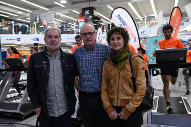 La competición entre empresas innovó este fin de semana con el reto solidario del Challenge Intersport donde catorce equipos de nueve empresas compitieron con realizar el mayor número de kilómetros que se transformaron en dinero