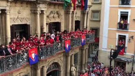 Discurso de Rubén García desde el balcón del Ayuntamiento de Pamplona