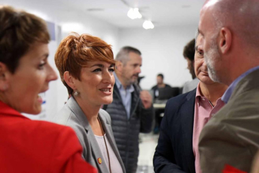 Todas las fotos de la llegada de los candidatos a la Presidencia de Navarra al debate organizado por Diario de Navarra